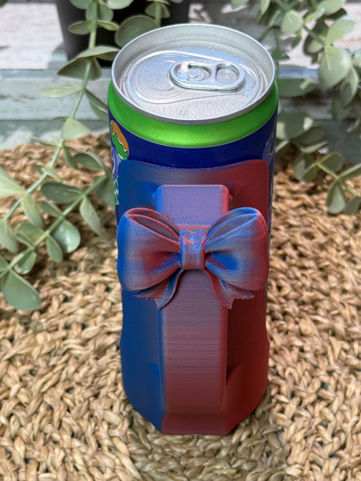 3D Printed Slim Can Holder With Bow